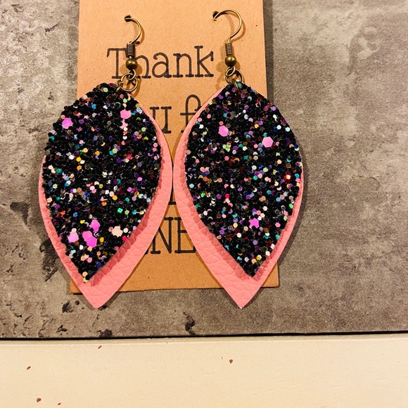 ALNEIO earrings - Picture 1 of 2